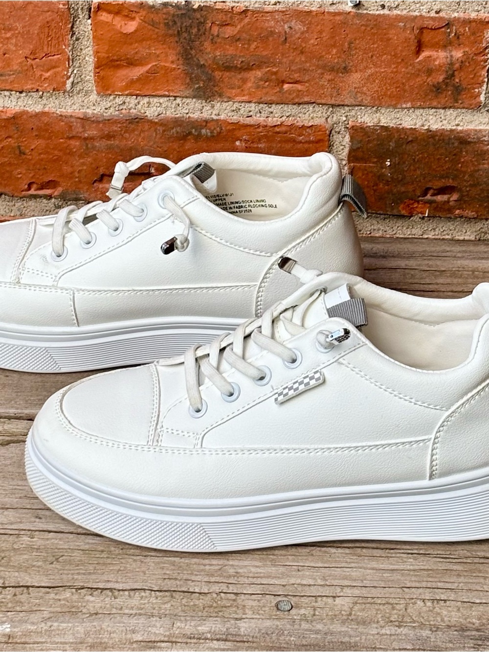 Madden Girl Elvis White Slip On Fashion Sneakers Sz 7M